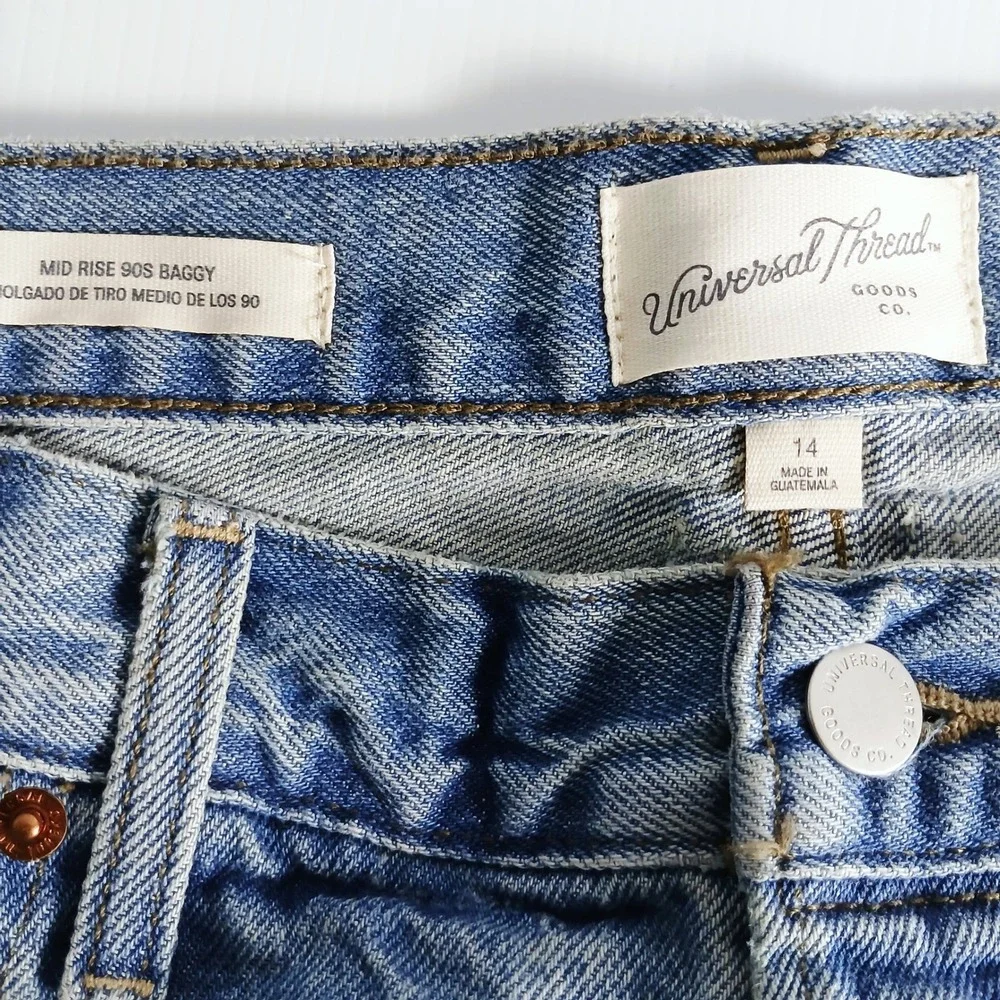 Universal Thread Womens 90s Baggy Denim Shorts Light Wash Blue Size 14 NWT